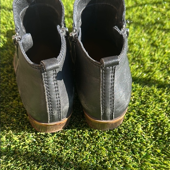 Lucky Brand Black Ankle Boots Women’s Size 7 1/2 - Picture 3 of 6